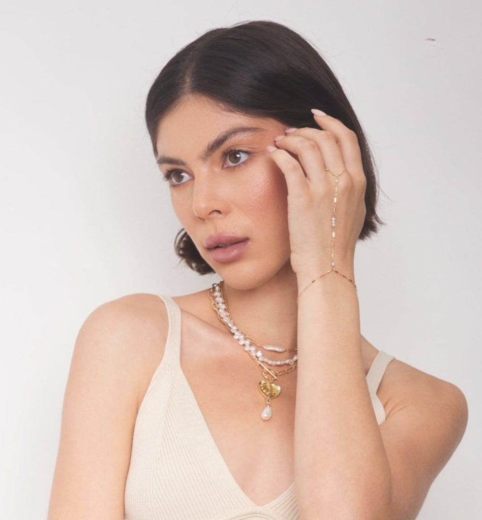 Yaya Hand Chain, Freshwater Pearl