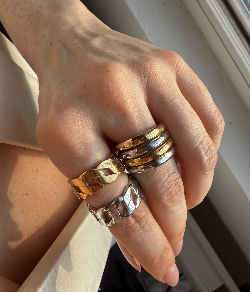 Curb Chain Ring, Gold