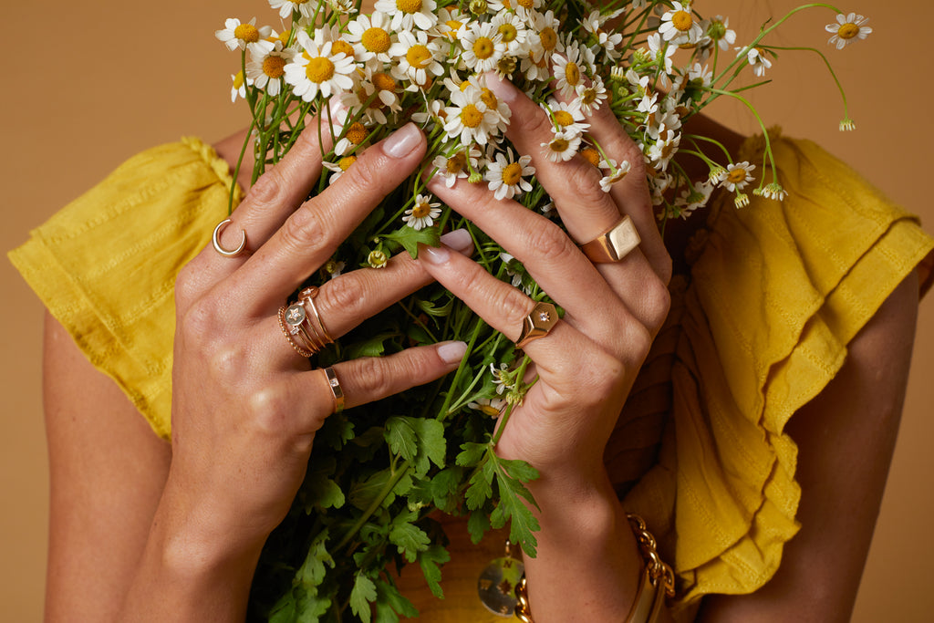 Midnight Signet Ring, Gold