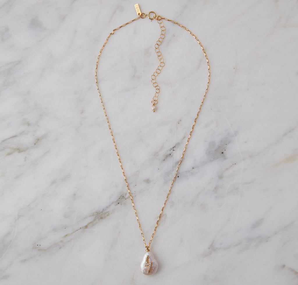 Pearl of Love, Lightning Bolt