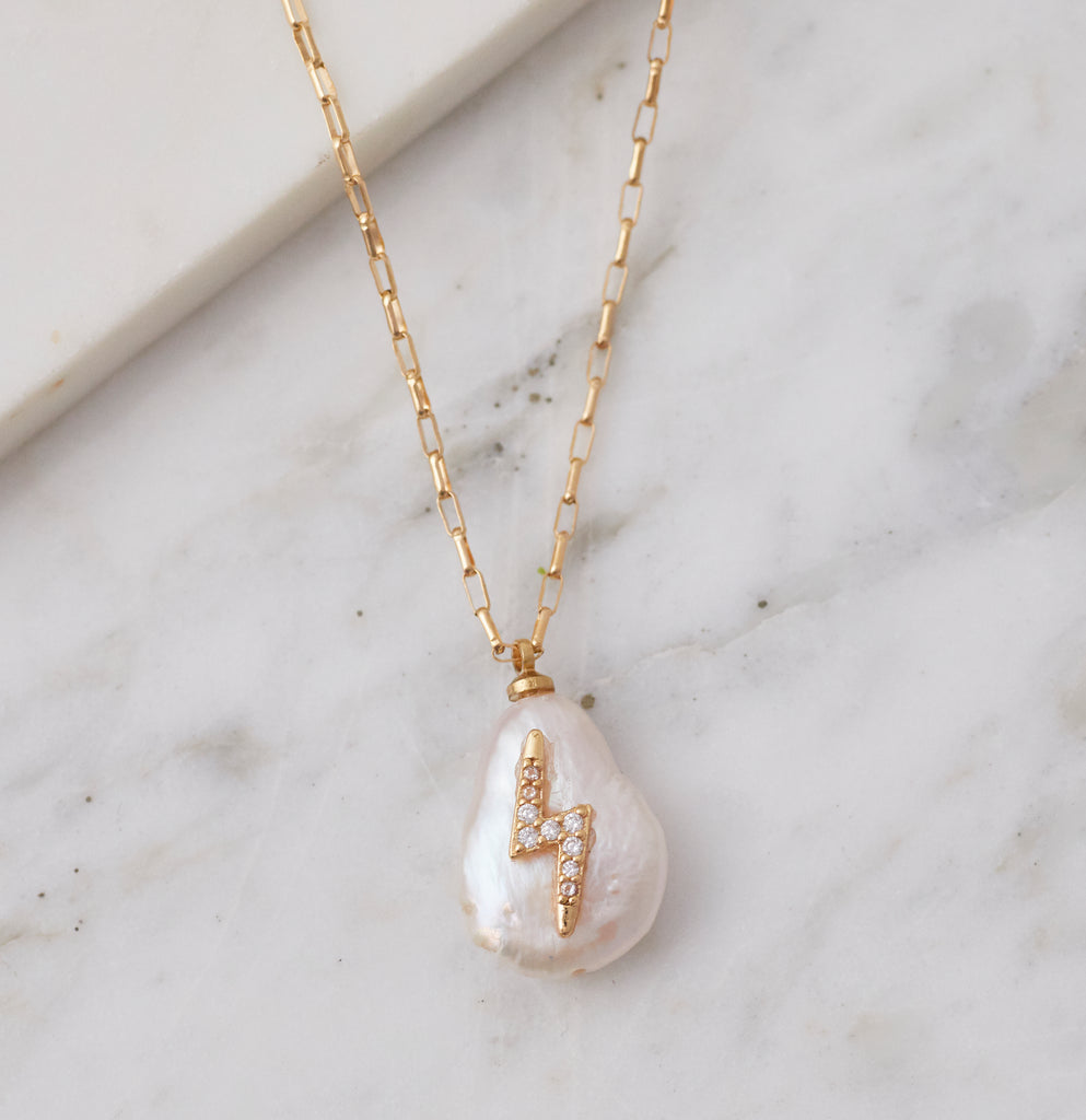 Pearl of Love, Lightning Bolt