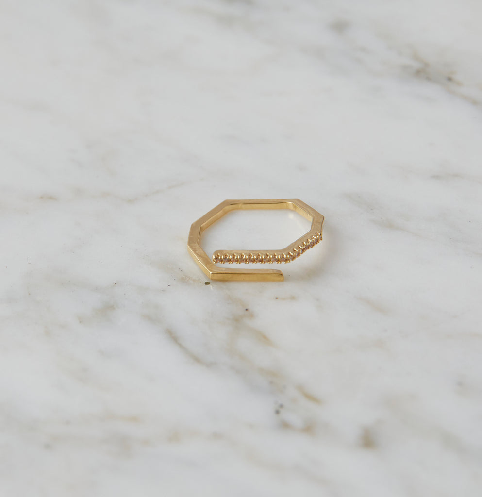 Lexi Twist Ring, Gold