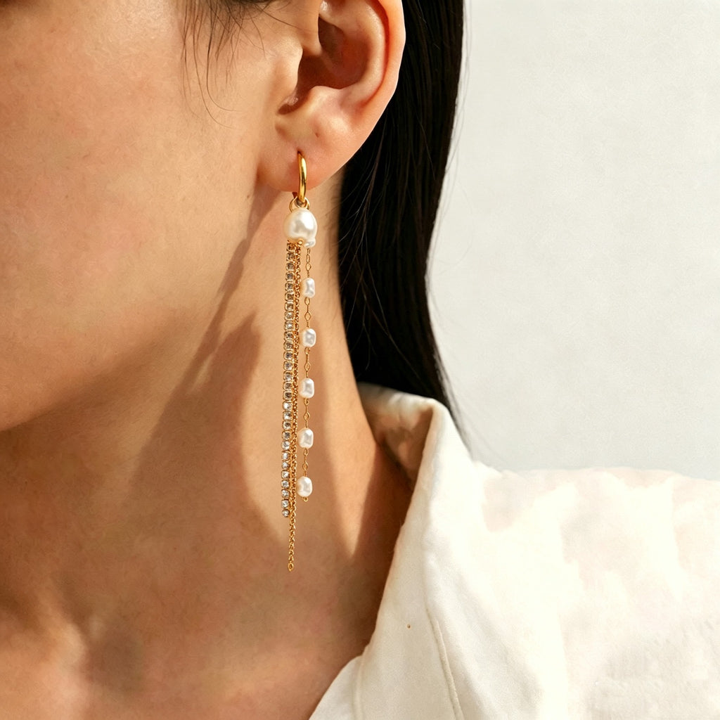 Noēmie Huggy Hoop Earring